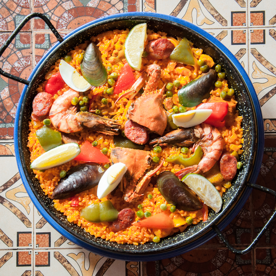 Paella Valenciana - Orange Magazine