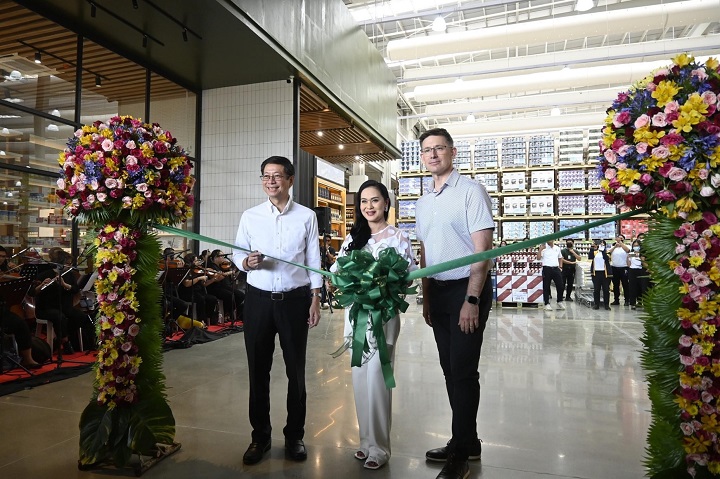 Landers Superstore launches 9th store in Arca South Taguig - The