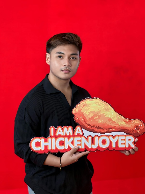 Kister Morata of Orange Magazine joins the first ever I Am A Chickenjoyer Fan Meet